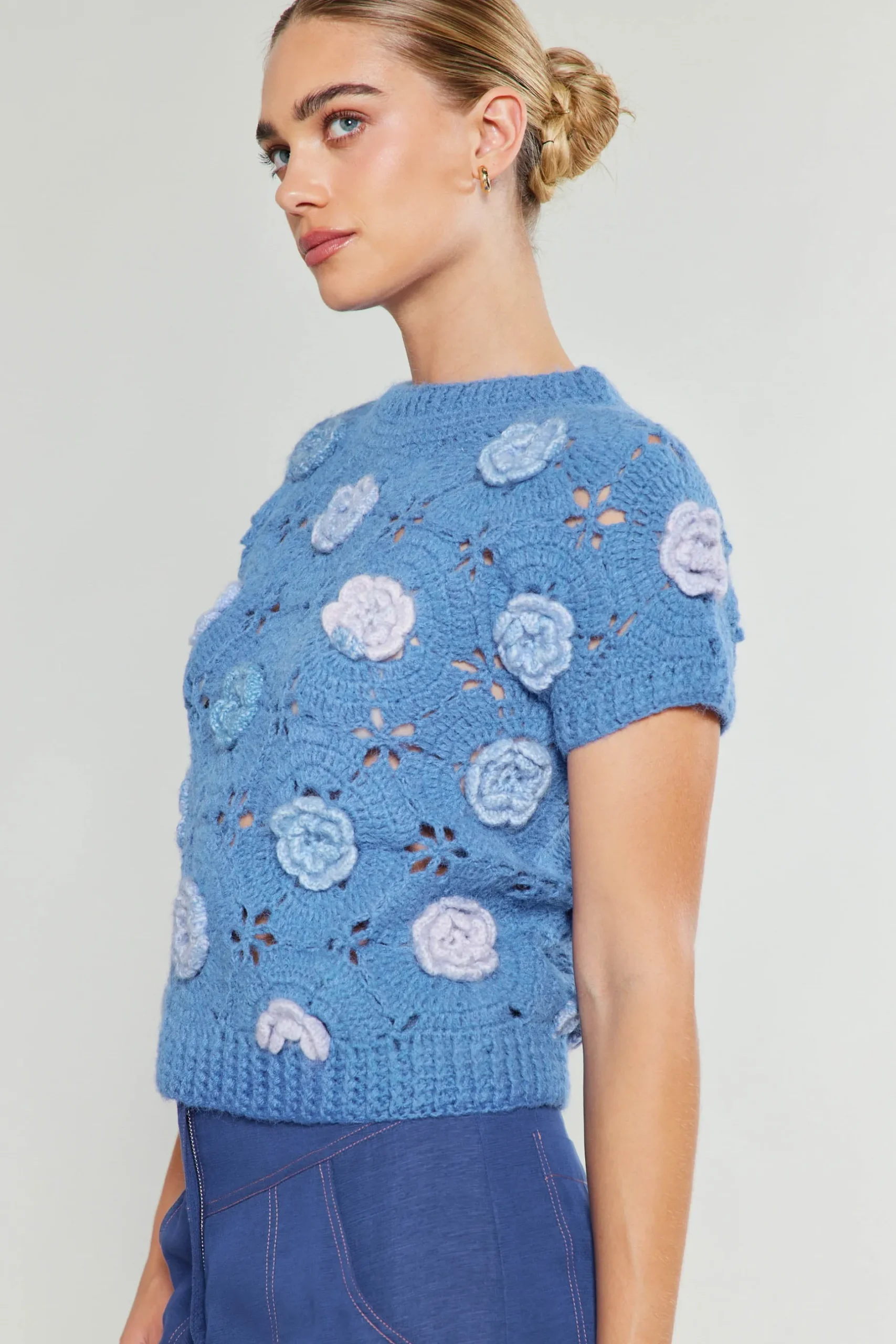 Knitwear|Short Sleeve Tops-Current Air 3D Floral Crochet Top BLUEMLT