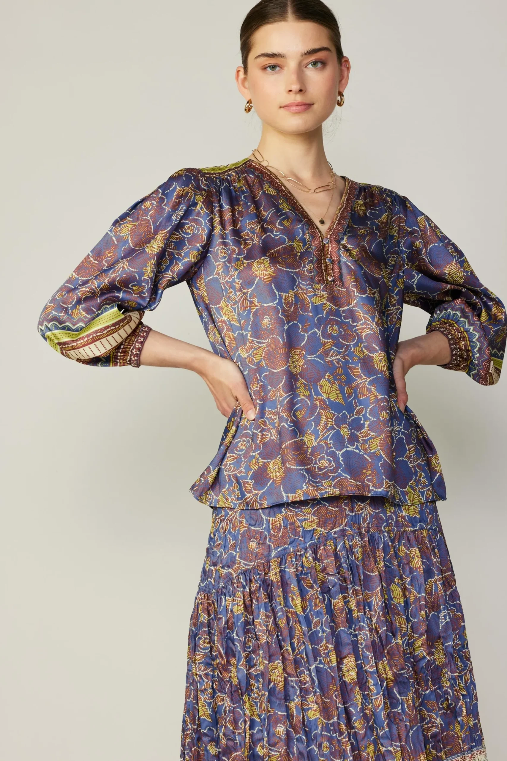 Long Sleeve Tops-Current Air Floral Border Print Top BLUEBROWNMLT