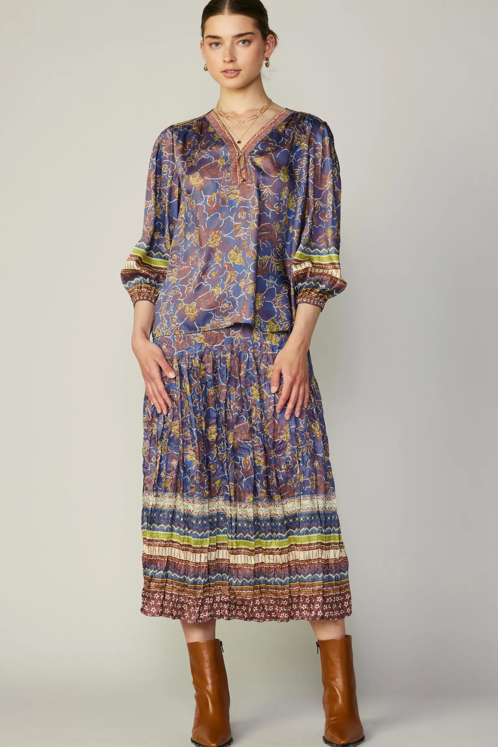 Long Sleeve Tops-Current Air Floral Border Print Top BLUEBROWNMLT